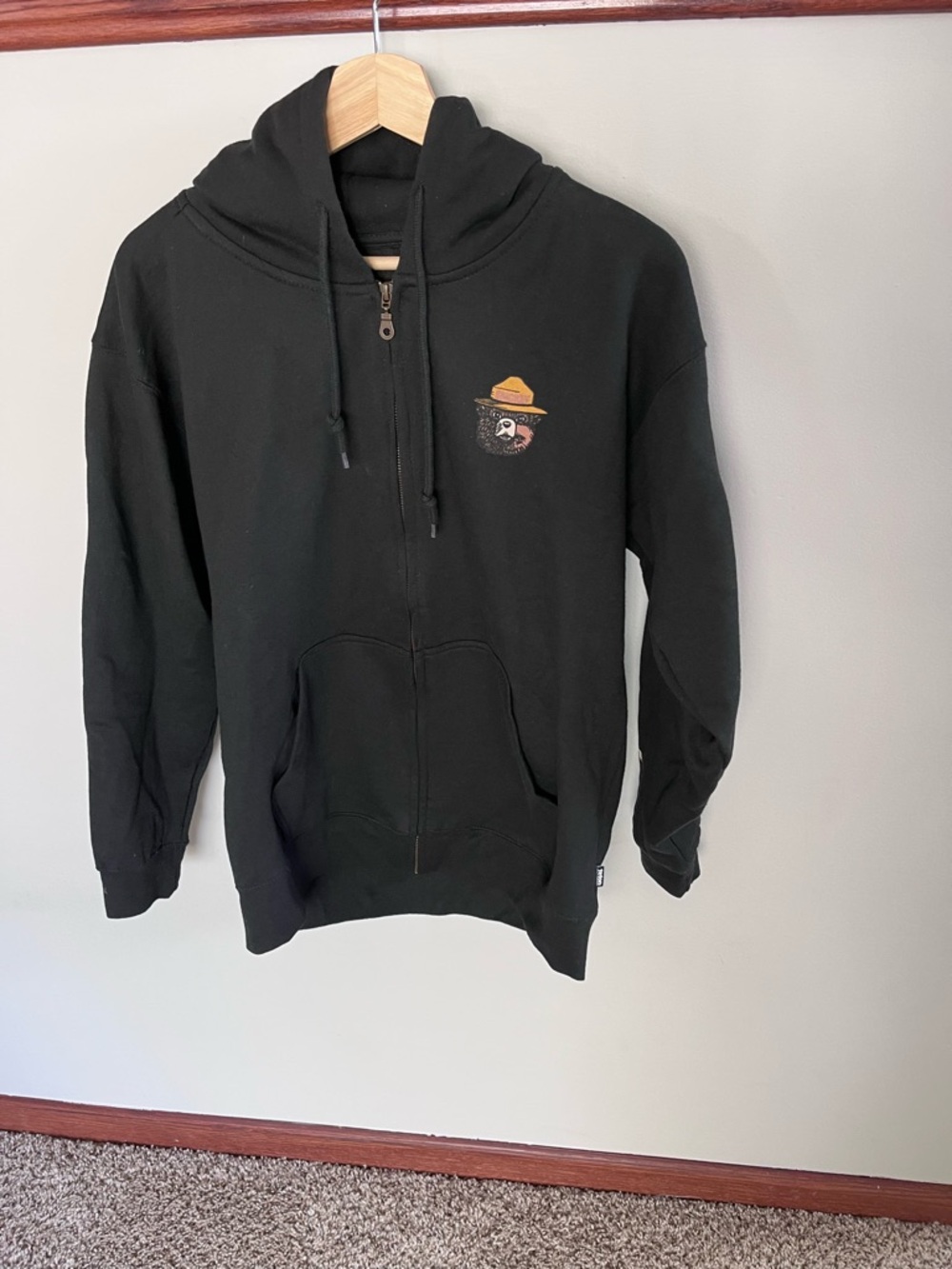 Men's Black Full‑Zip Hoodie with Embroidered Smoky the Bear Patch 🐻